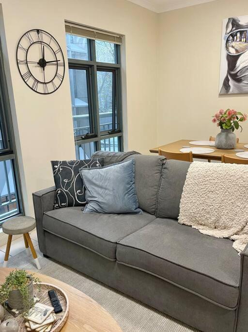 Morgan Place - Central Melbourne Cbd Apartment On Flinders Lane Late Check-Out, Complimentary Welcome Hamper Bagian luar foto