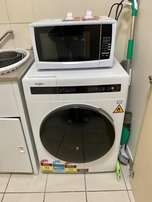 Morgan Place - Central Melbourne Cbd Apartment On Flinders Lane Late Check-Out, Complimentary Welcome Hamper Bagian luar foto