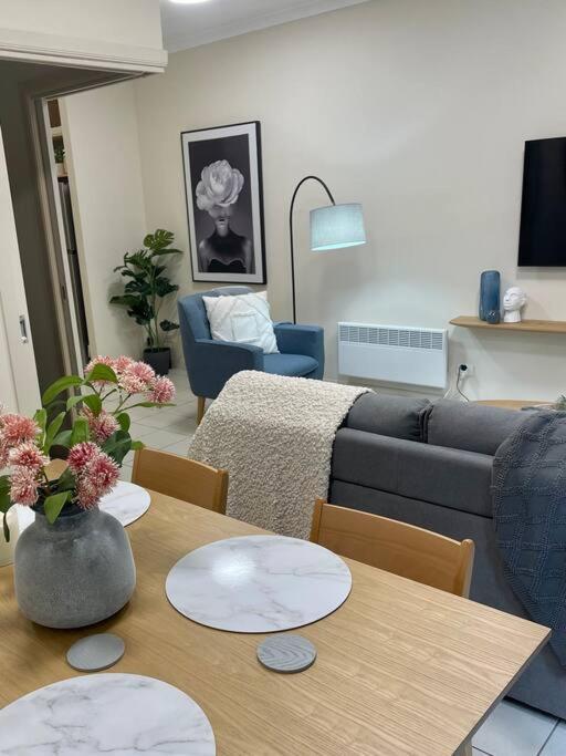 Morgan Place - Central Melbourne Cbd Apartment On Flinders Lane Late Check-Out, Complimentary Welcome Hamper Bagian luar foto